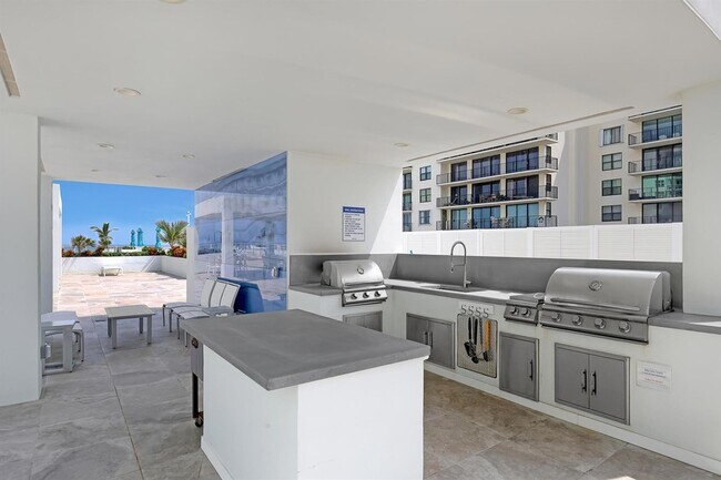 Building Photo - 3450 S Ocean Blvd