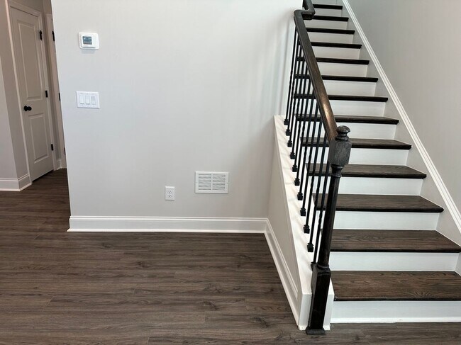 Building Photo - 410 Herring Dr