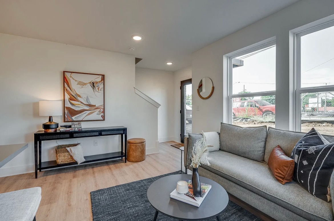 Livingroom - 102 Duke St