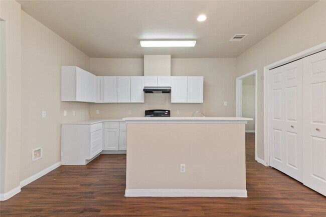 Building Photo - 14954 Huntington Willow Ln