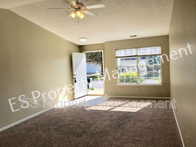 Building Photo - 6728 Garway Ln