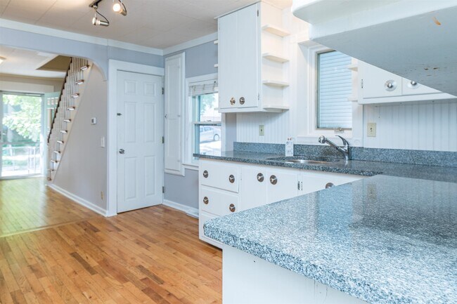 Building Photo - 21 Folsom St