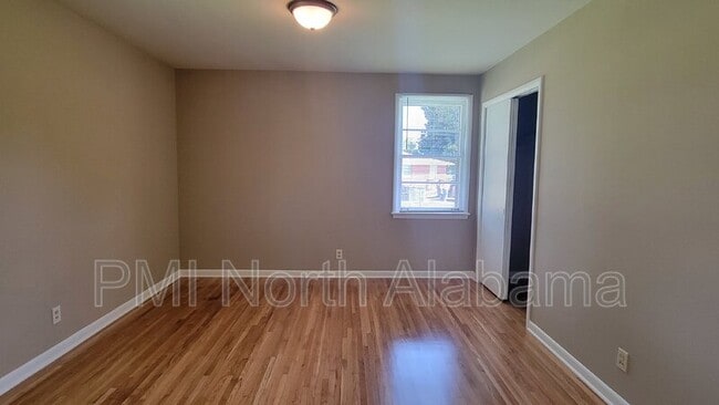 Building Photo - 6408 Robinhood Ln NW