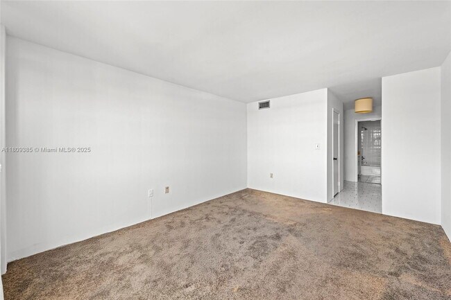 Building Photo - 2780 NE 183rd St