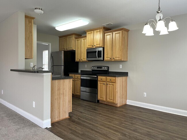 Building Photo - 241 Shadow Ct SW