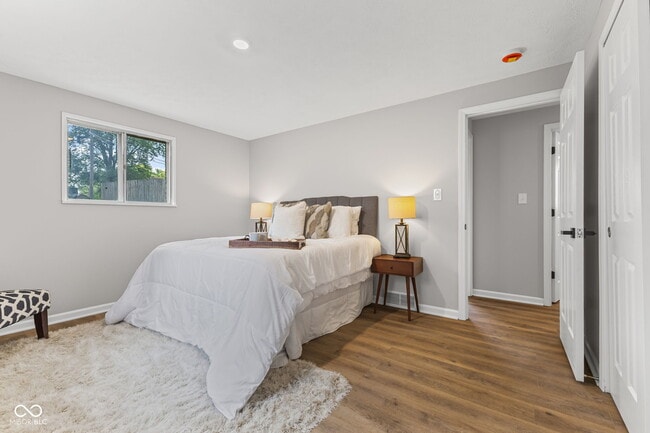 Building Photo - 111 W Southern Ave