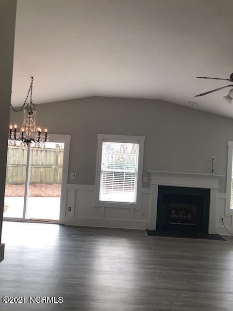 Building Photo - 825 Royal Bonnet Ct