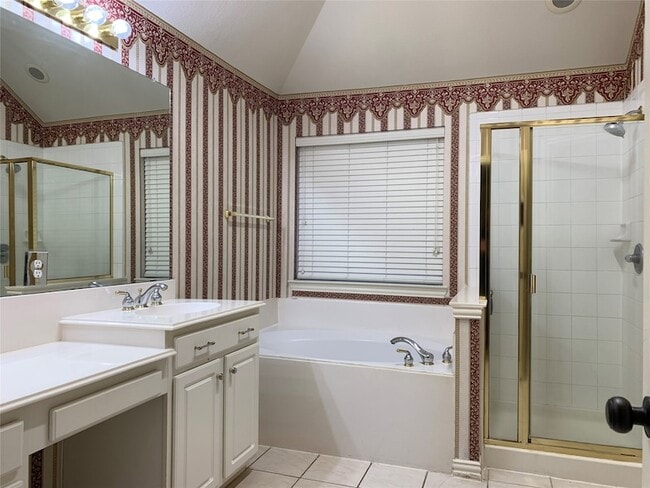 Building Photo - 1313 Limestone Creek Dr