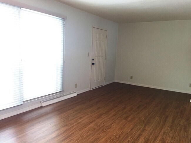 Building Photo - 119 Mitchell Cir