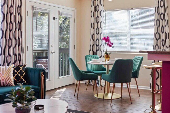 Building Photo - 414 28th Ave N