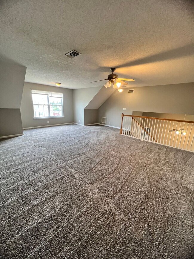 Building Photo - Beautiful Ranch with Bonus Room