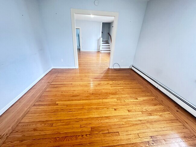 Building Photo - 26 Bradley Ave