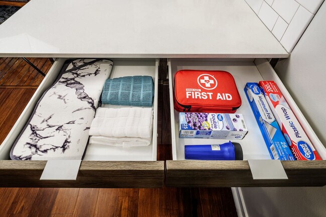 Building Photo - 219 Vine St