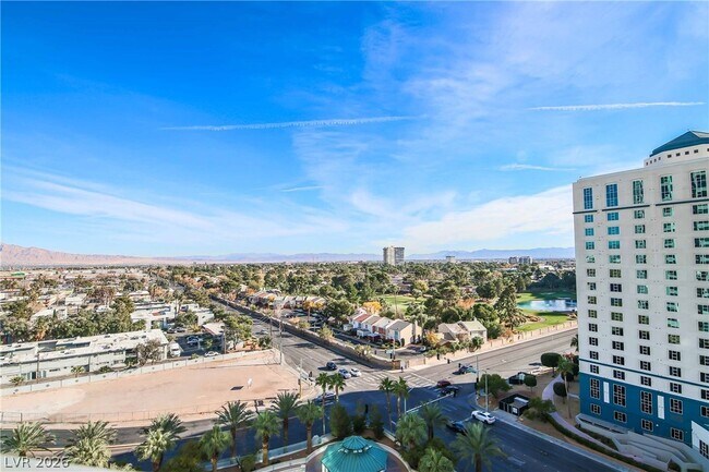 Building Photo - 322 Karen Ave