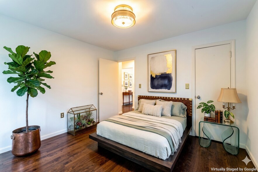 Building Photo - 1315 Whitley Dr