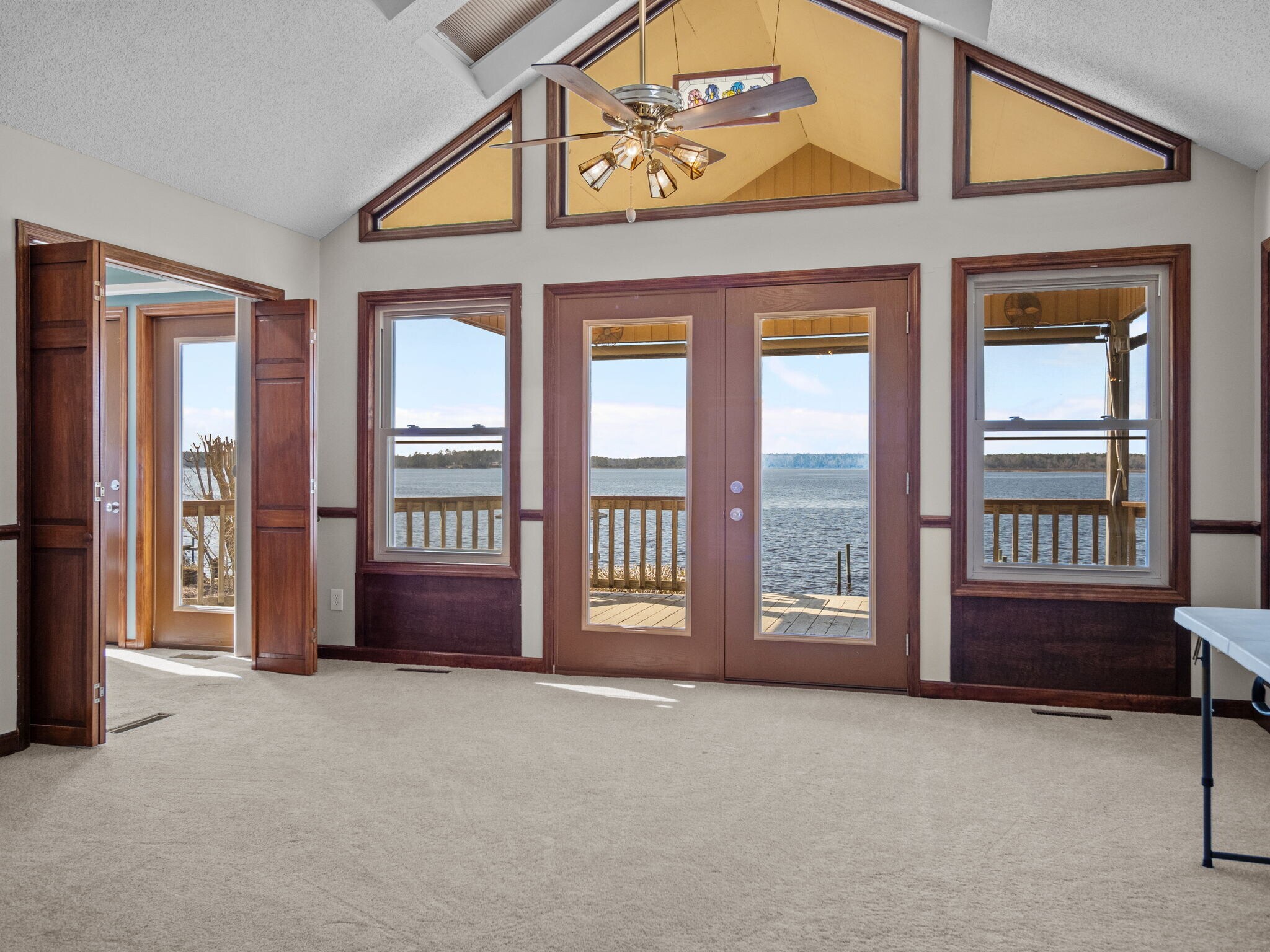 Building Photo - 138 White Oak Bluff Rd