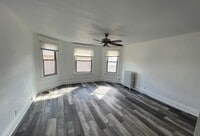 Building Photo - 508 Oneida St