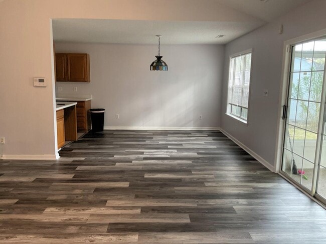 Building Photo - 3650 Farmington Pl