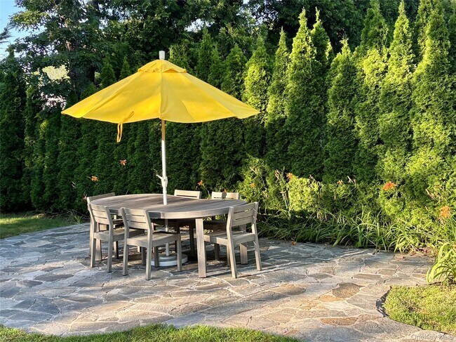 Building Photo - 129 Lynncliff Rd