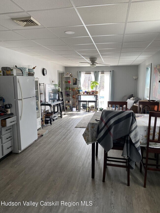 Building Photo - 542 Lakeview Terrace