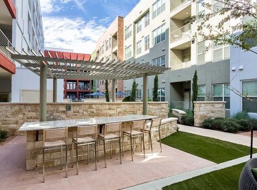 Building Photo - 1830 Simond Ave