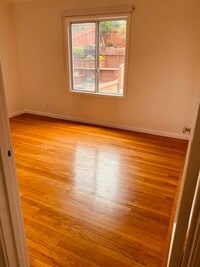 Building Photo - 550 43rd Ave