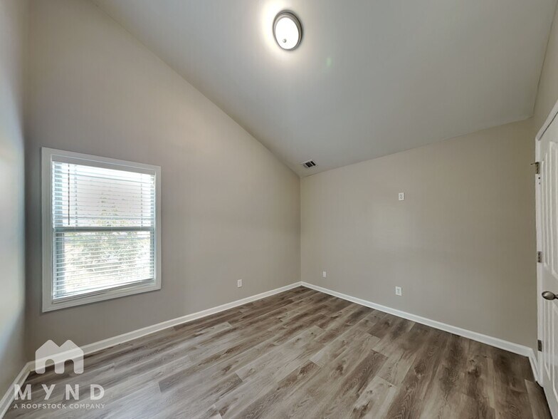 Building Photo - 1620 Chattahoochee Ct