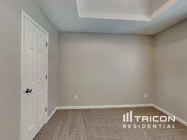 Building Photo - 3480 Cameo Ct