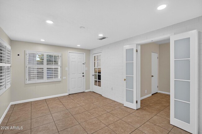 Building Photo - 1007 E Citrus Wy