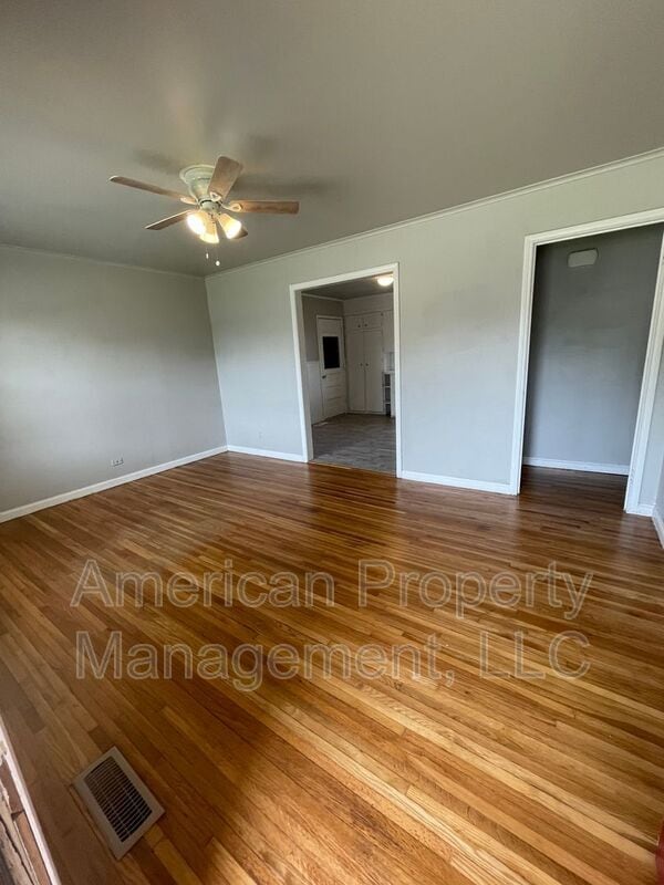 Building Photo - 307 E Beaver St