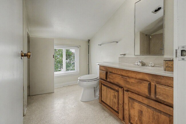 Building Photo - Charming 2 Bedroom Pacific Grove Home with Ocean Views