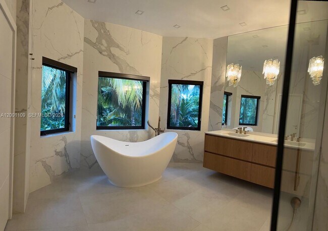 Building Photo - 223 NW 129th Ave