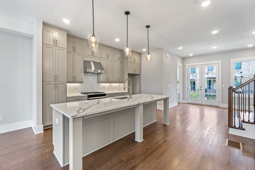Building Photo - 1028 Robert Smalls Way