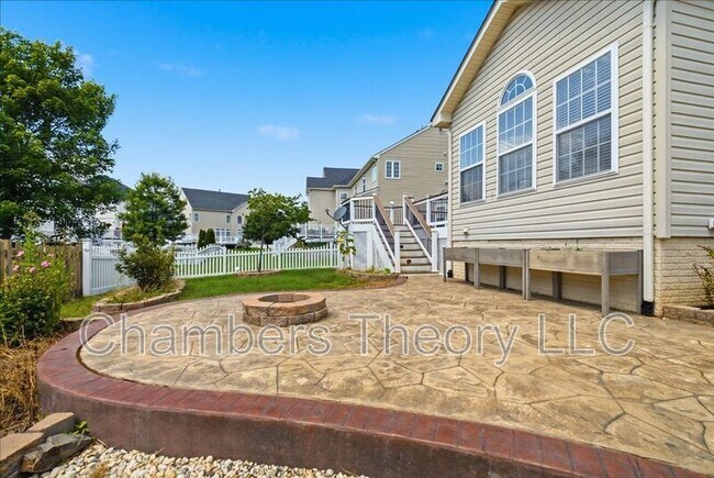 Building Photo - 42211 Marcy Way