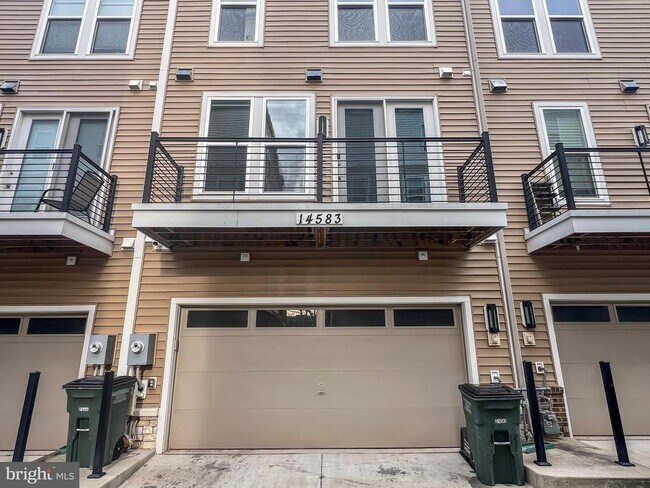 Building Photo - 14583 Lakestone Dr