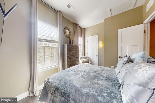 Building Photo - 950 Mississippi Ave SE