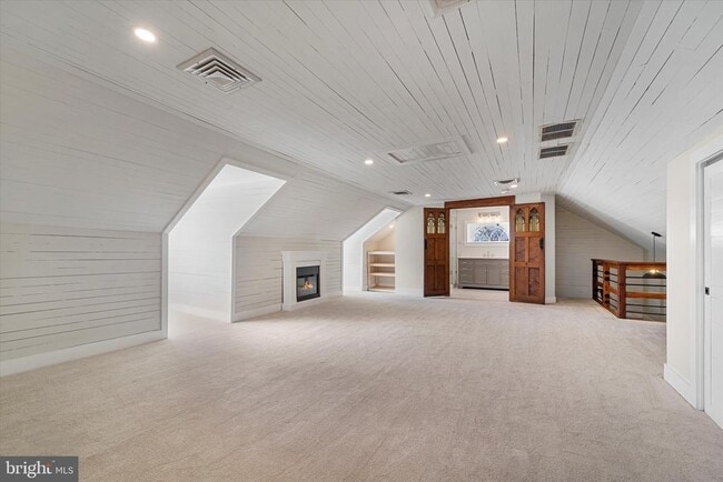 Building Photo - 311 W Main St