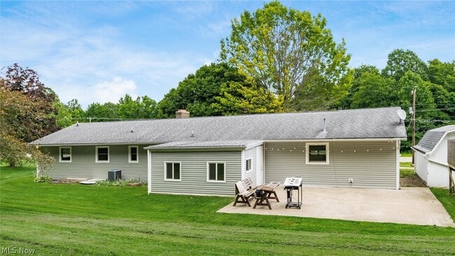 Building Photo - 7785 Black Run Rd