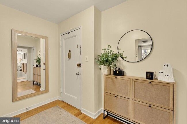Primary Photo - 2208 Colston Dr