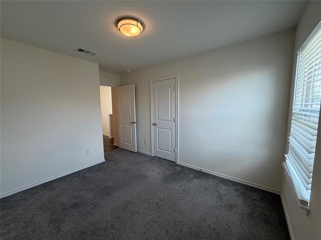 Building Photo - 2237 Diamond Dr