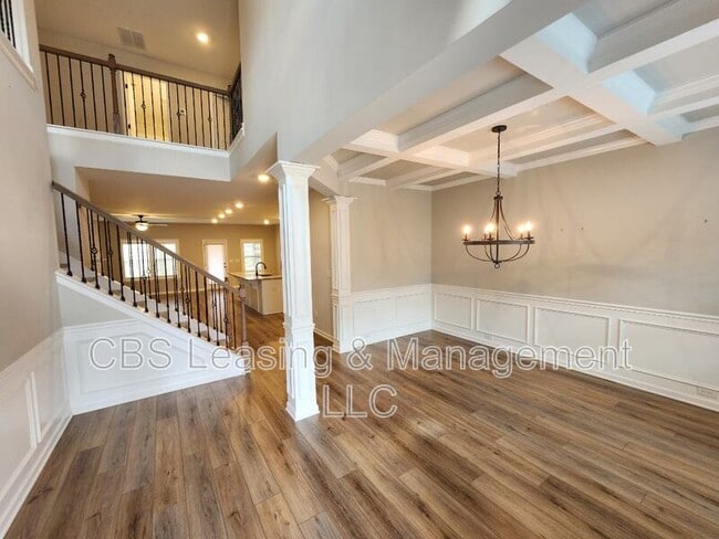 Building Photo - 2112 Sequoia Dr