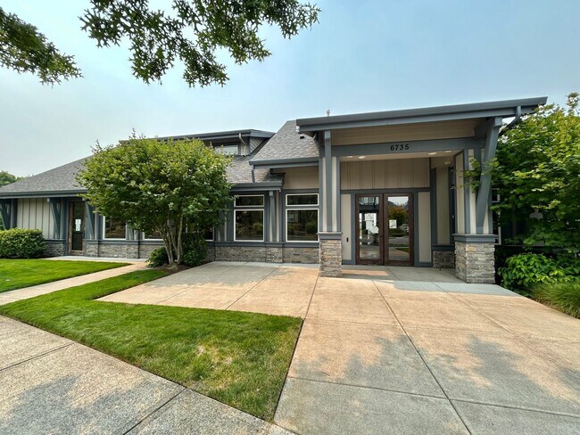 Building Photo - Stunning 2 Bed, 2.5 Bath Craftsman Townhome with Community Amenities!
