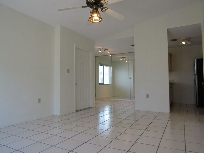 Building Photo - Cedarbend 5266-2