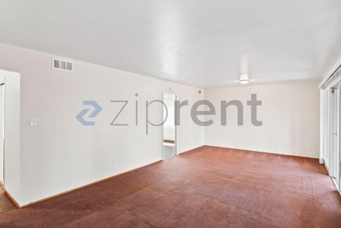 Building Photo - Unit