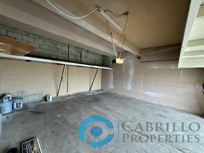 Building Photo - 526 11th St