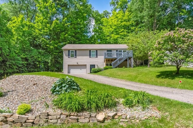 Building Photo - 444 Grand Ridge Dr