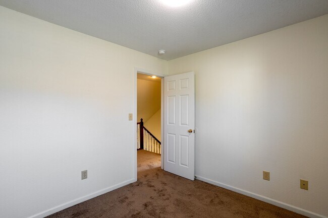 Building Photo - 4401-4403 Cheryl Ct.