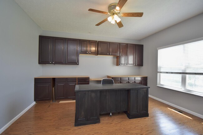 Building Photo - 5167 Elm Leaf Trail