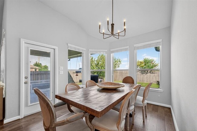 Building Photo - 4821 La Piedra Ln