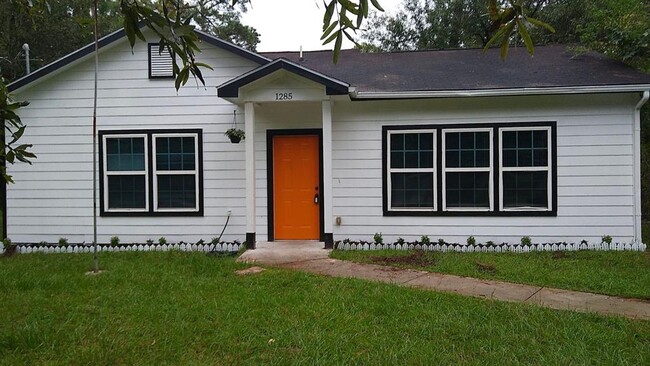 Primary Photo - 1285 Alberta St